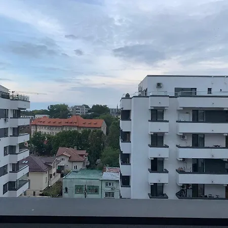 Mistral Carol Park Διαμέρισμα